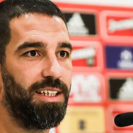 19 Mayıs ile 23 Nisan'ı karıştıran Arda Turan: Oruçluyum