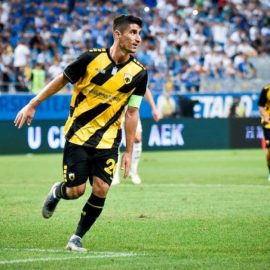 Beşiktaş, AEK'nın kaptanını transfer ediyor