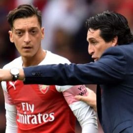 Emery: Mesut Özil'in kaptan olmasını futbolcular istemedi