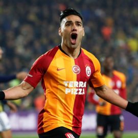 Galatasaray hala Falcao'dan haber bekliyor