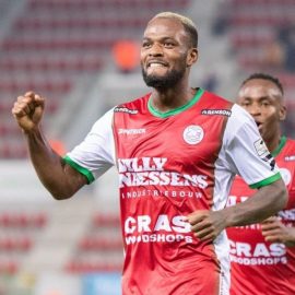 Zulte Waregem, Larin'in bonservisini alıyor