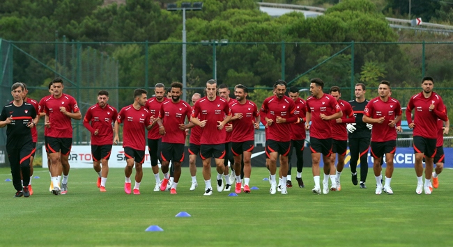 Futbolda milli mesai başlıyor