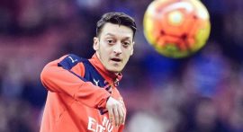 Mesut Özil Arsenal'ın Avrupa kadrosunda yer almadı