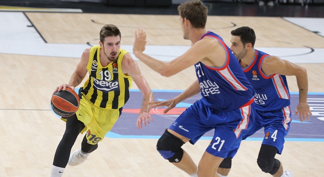 Türk derbisi Fenerbahçe Beko’nun