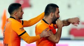 Arda Turan 9,5 yıl sonra Galatasaray formasıyla gol attı