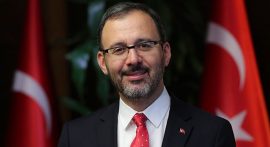 Bakan Kasapoğlu Kadın Tekvando Milli Takımı'nı tebrik etti