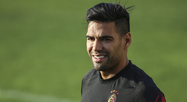 Galatasaray’da Falcao sakatlandı