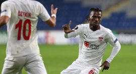 Sivasspor'un Avrupa'da Kayode sırtlıyor