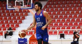 Anadolu Efes ASVEL'i ağırlıyor