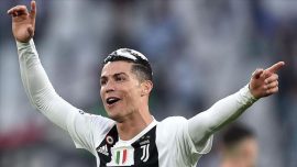 Cristiano Ronaldo'ya "yüzyılın en iyi futbolcusu" ödülü