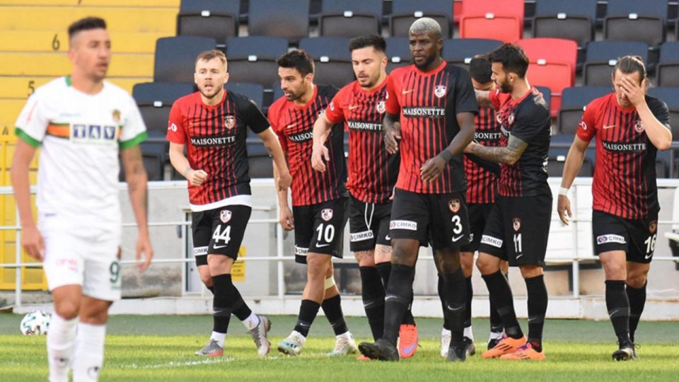 Gaziantep FK Alanyaspor’u ağırlıyor