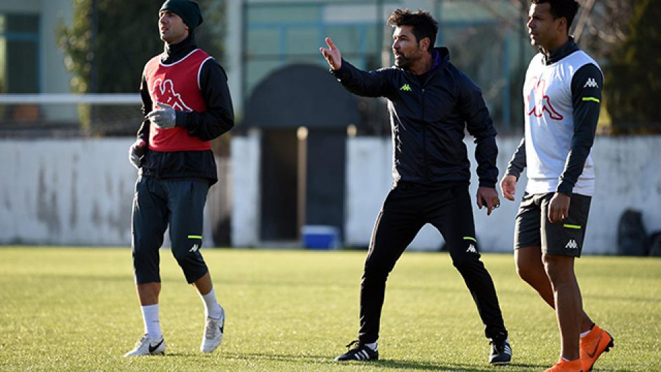 Hakan Kutlu, Denizlispor’la ilk antrenmanına çıktı