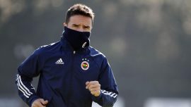 Mesut Özil dinlendi Gökhan Gönül çalıştı