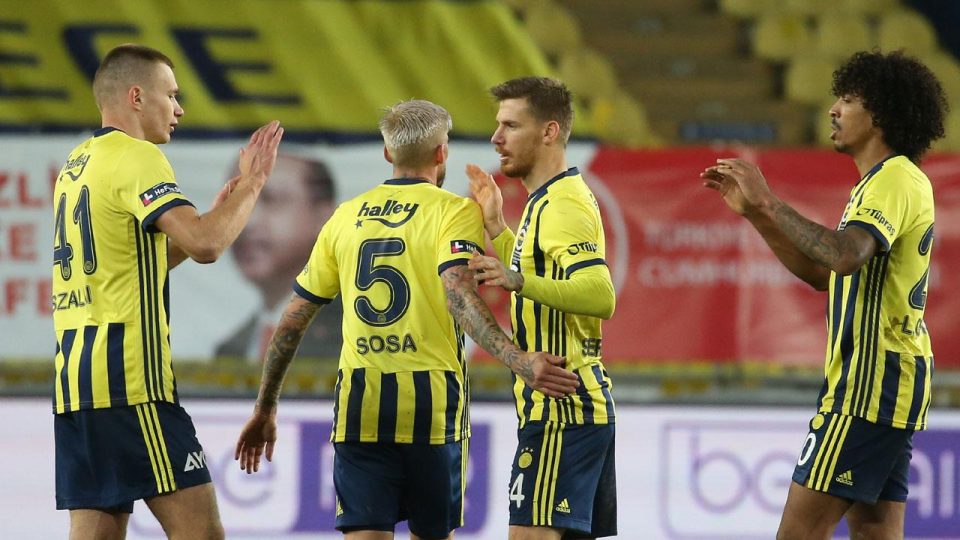 Fenerbahçe iç sahada vites yükseltti