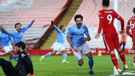 Manchester City Liverpool'u devirdi