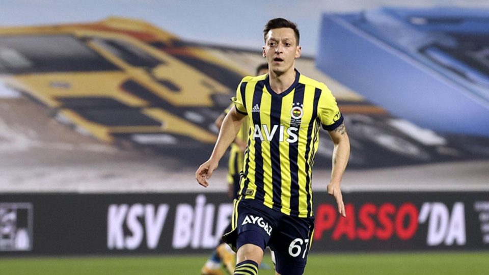 Mesut derbi heyecanını yaşadı