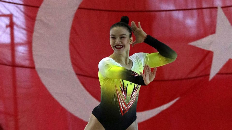 Ayşe Begüm Onbaşı’dan altın madalya