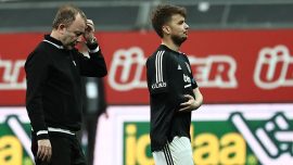 Beşiktaş'ta Adem Ljajic'in omuzu çıktı