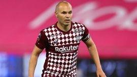 Iniesta iki yıl daha Vissel Kobe'de