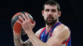 Adrien Moerman Anadolu Efes'te kaldı