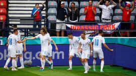 Çekya, İskoçya'yı 2 golle geçti