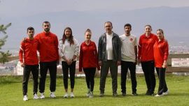 Bakan Kasapoğlu'ndan milli sporculara moral ziyareti