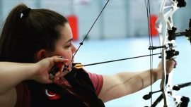Milli okçu Öznur Cüre, Tokyo Paralimpik Oyunları'na kota aldı