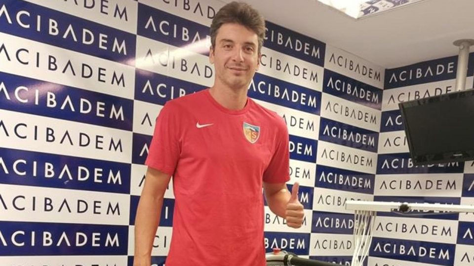 Kayserispor kaleci Cenk Gönen’i transfer etti