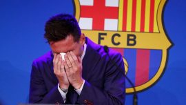 Messi Barcelona'ya gözyaşları içinde veda etti