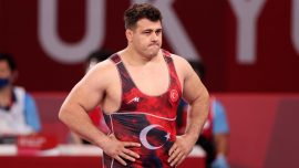 Rıza Kayaalp'ten Tokyo'da bronz madalya