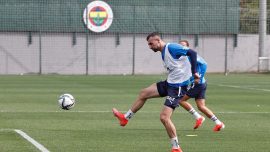 Fenerbahçe'de Serdar Dursun çalışmalara başladı