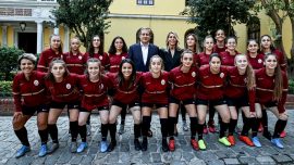 Galatasaray'da kadın futbol takımı tanıtıldı