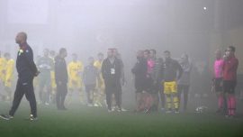 İstanbulspor - Menemenspor maçına sis engeli