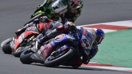 Toprak Razgatlıoğlu Jonathan Rea'yi geçiş izni vermeyecek