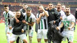 Denizlispor'da Galatasaray galibiyeti sevinci yaşanıyor