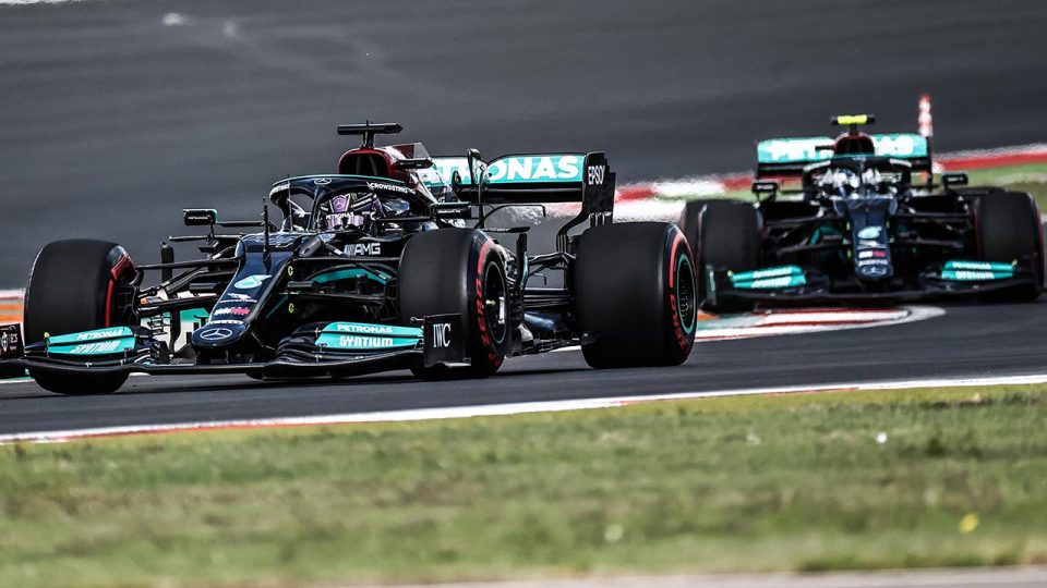 Suudi Arabistan Grand Prix’sinde pole pozisyonu Hamilton’ın