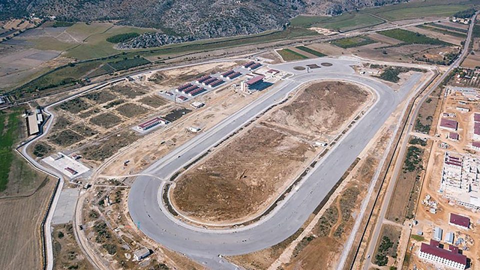 Antalya Hipodromu kapılarını açıyor