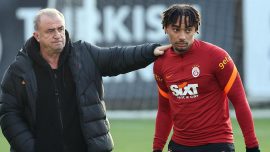 Galatasaray'da sağ bek belirsizliği