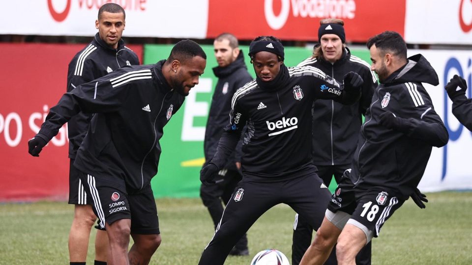 Beşiktaş’ın Adana Demirspor maçının kamp kadrosu belli oldu