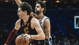 NBA'de Furkan Korkmaz Cedi Osman'ı yendi