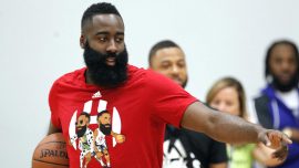 NBA'de James Harden Philadelphia 76ers'a transfer oldu