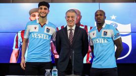 Trabzonspor'dan Kouassi ve Emrehan'a imza töreni