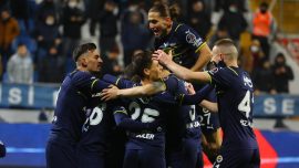Fenerbahçe, lider Trabzonspor’u konuk edecek
