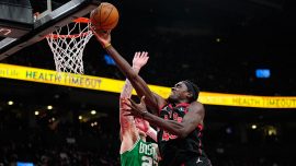 NBA'de Celtics'i Raptors durdurdu