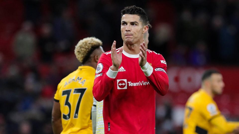Ronaldo futbol tarihinin en golcü ismi oldu