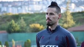 Trabzonsporlu Marek Hamsik Slovakya'ya gitti