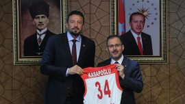 Bakan Kasapoğlu basketbol federasyonu yönetimini kabul etti