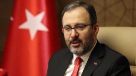 Bakan Kasapoğlu'ndan Murat Fırat'ı tebrik