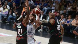 Anadolu Efes yarı finalde