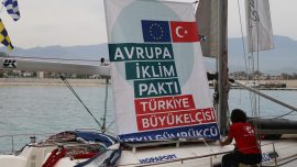 Denizciler iklim değişikliği için Artvin'den Hatay'a yelken açtı